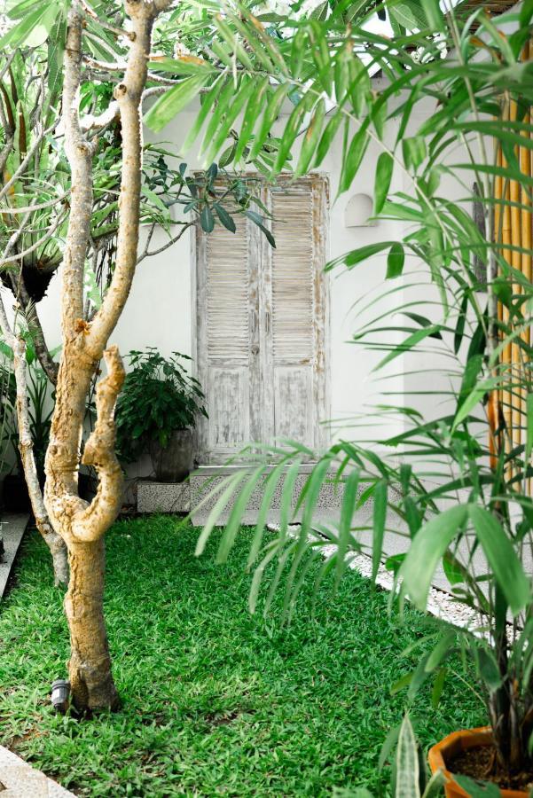 Hotel Bali Invest Living Canggu Esterno foto